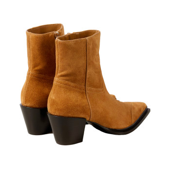 Visuel 2 : Collection Jimmy Choo Bordeaux | Bottines santiag Cécé camel | Boutique de chaussures de Luxe Parenthese Bordeaux