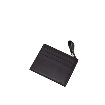 Visuel 3 : Collection Valentino Garavani Bordeaux | Porte-cartes rockstud noir| Boutique d'accessoires de Luxe Parenthese