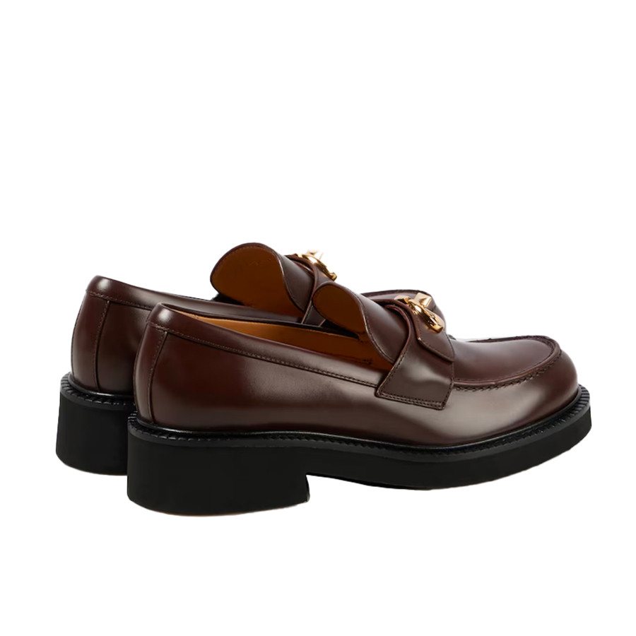 Visuel 2 : Collection Valentino Garavani Bordeaux | Mocassin Vlogo en cuir marron | Chaussures de Luxe Parenthese Bordeaux