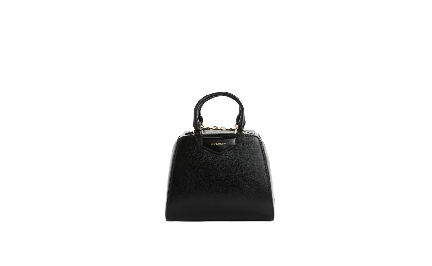 Visuel 1 : Collection Givenchy Bordeaux | Sac Antigona Cube en cuir Noir| Sacs de Luxe Parenthese Bordeaux