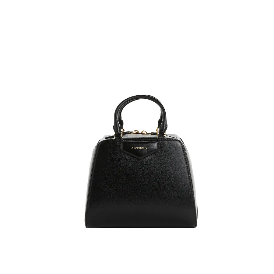 Visuel 1 : Collection Givenchy Bordeaux | Sac Antigona Cube en cuir Noir| Sacs de Luxe Parenthese Bordeaux