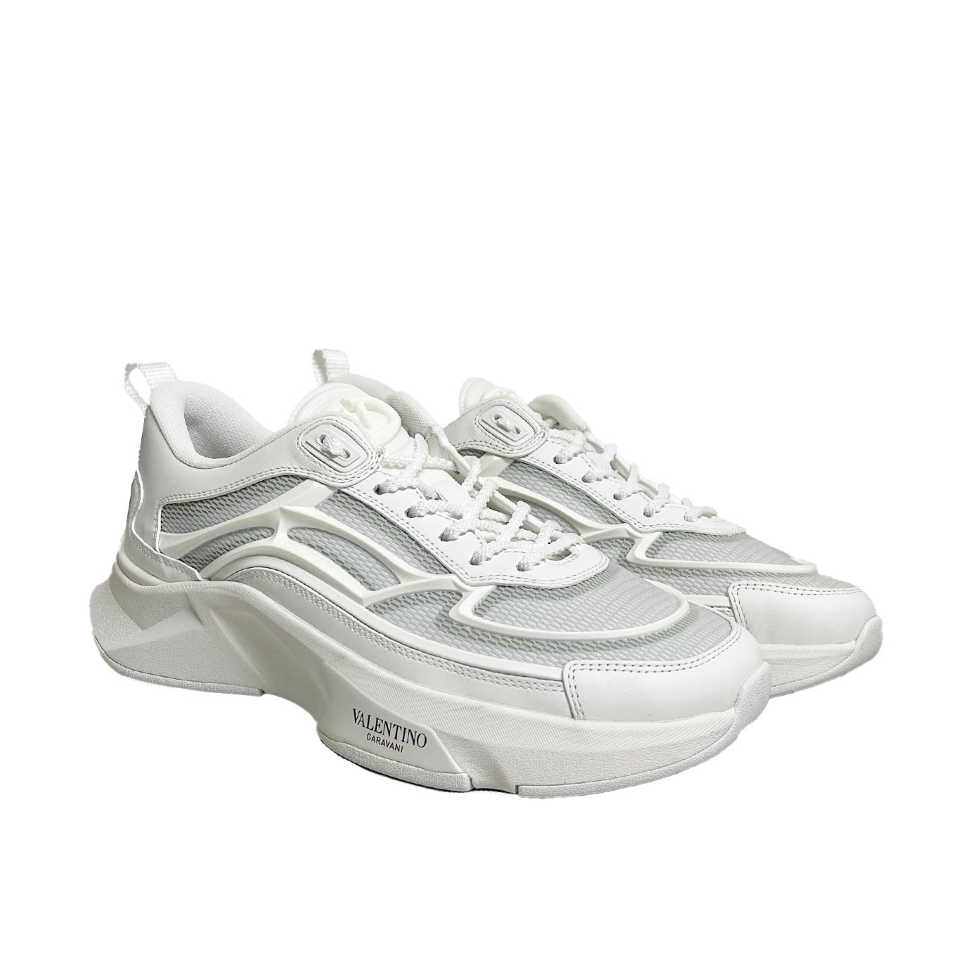 Visuel 2 : Collection Valentino Parenthese | Sneaker True Actress en cuir blanc | Boutique Parenthese