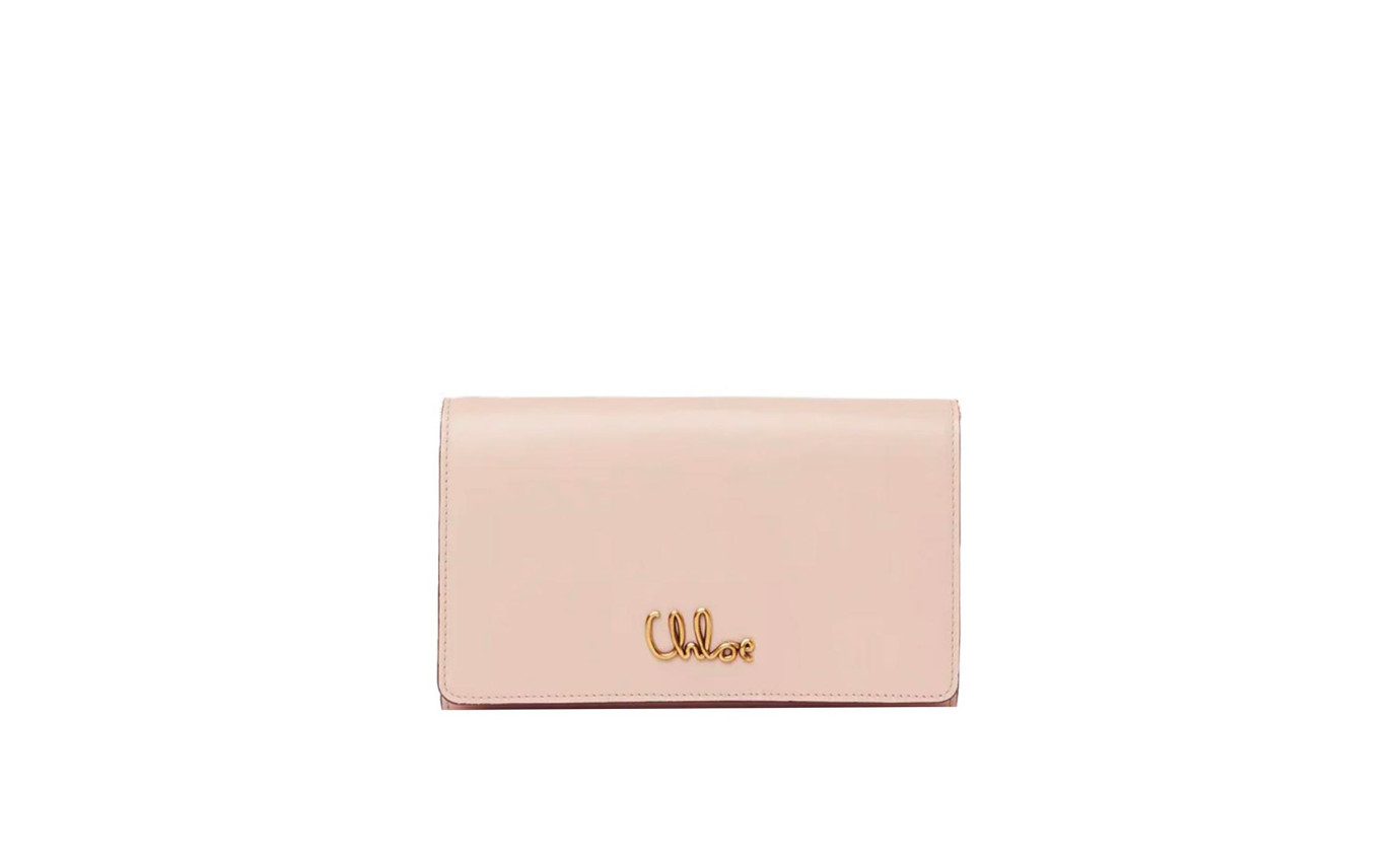 Visuel 1 : Collection Chloé Bordeaux | Wallet on chain Iconic rose pale  | Boutique d'accessoires de Luxe Parenthese Bordeaux