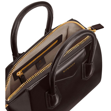 Visuel 4 : Collection Givenchy Bordeaux | Sac Antigona petit en cuir chocolat| Sacs de Luxe Parenthese Bordeaux