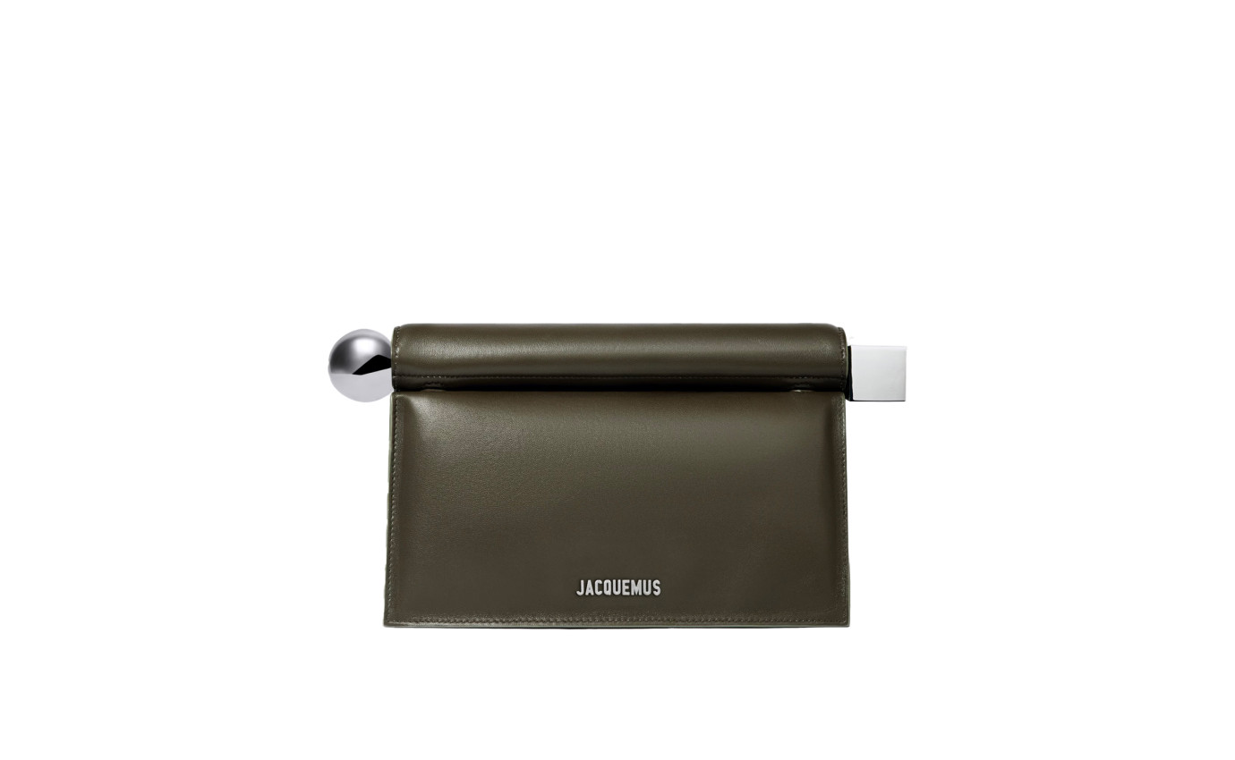 Visuel 1 : Collection Jacquemus | La pochette Rond Carré en cuir kaki| Boutique de sac de luxe Parenthese Bordeaux