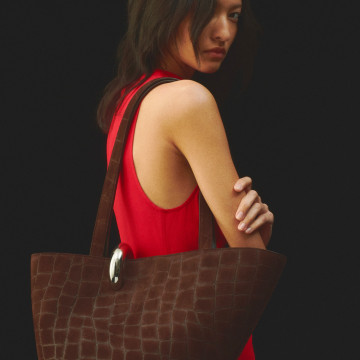 Visuel 5 : Collection Jacquemus| Sac Le Bambola moyen marron croco | Boutique de sacs de Luxe Parenthese Bordeaux