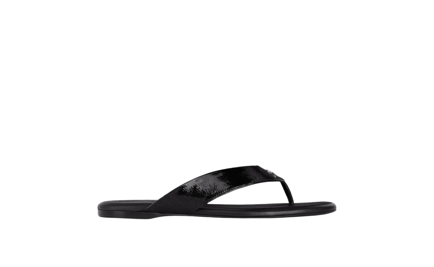 Visuel 1 : Collection Courreges Bordeaux | Tong en vinyle noir| Chaussures de Luxe Parenthese Bordeaux