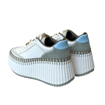 Visuel 3 : Collection Chloé Bordeaux | Sneakers Nama compensée kaki et bleu | Boutique de chaussures de Luxe Parenthese Bordeaux