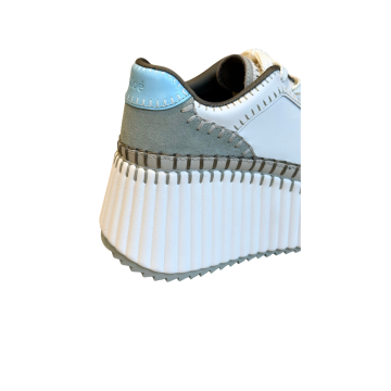 Visuel 4 : Collection Chloé Bordeaux | Sneakers Nama compensée kaki et bleu | Boutique de chaussures de Luxe Parenthese Bordeaux