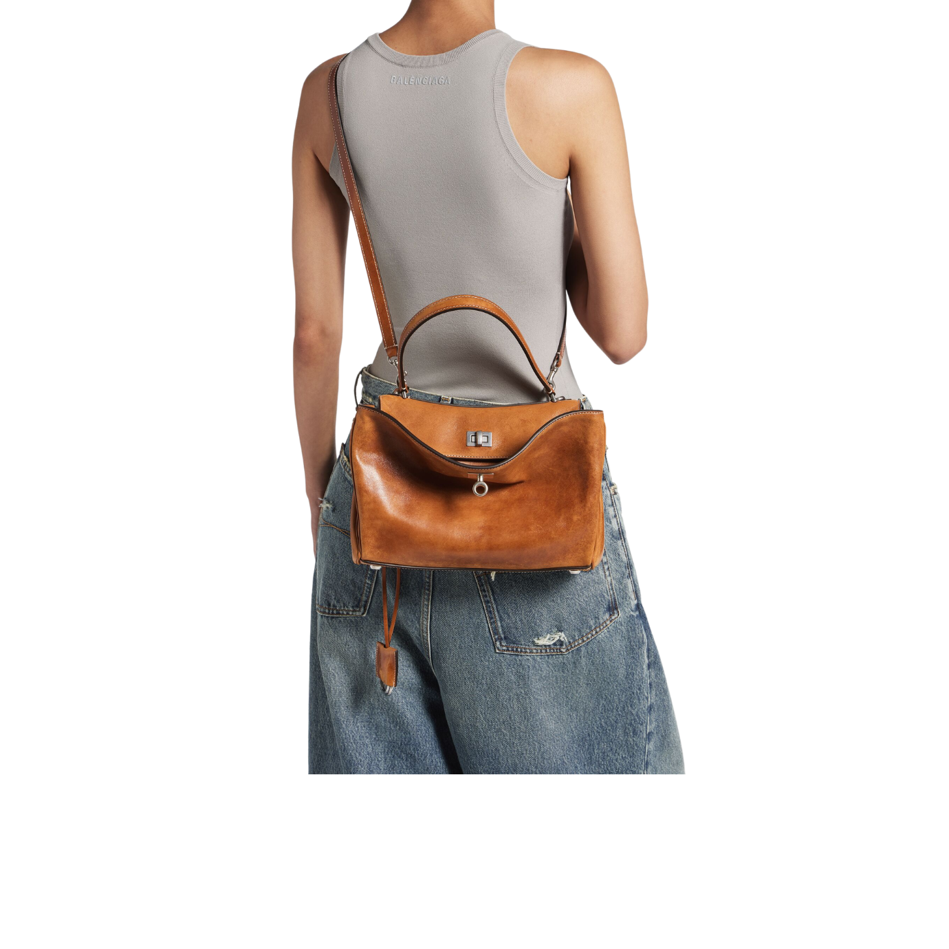 Visuel 6 : Collection Balenciaga Bordeaux | Sac Rodeo small en cuir tan cowboy| Sac de Luxe Parenthese Bordeaux