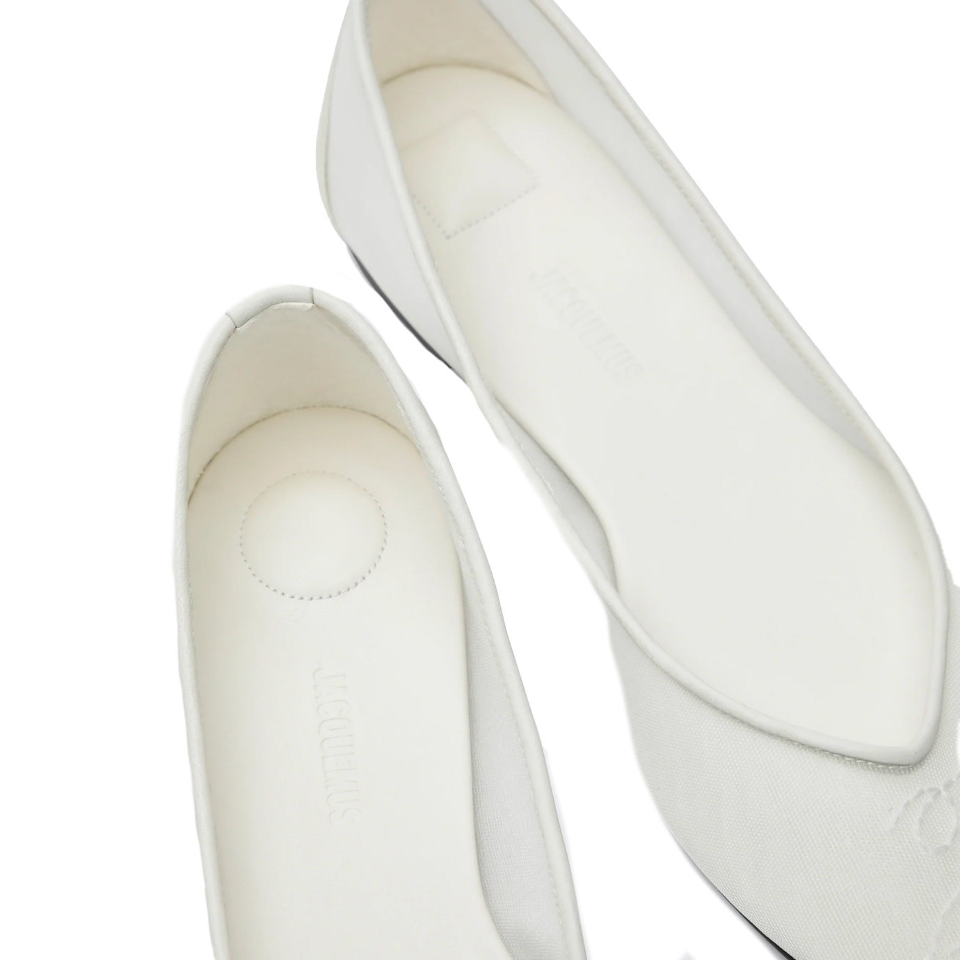 Visuel 3 : Collection Jacquemus Bordeaux | Ballerine Ovalo en cuir blanc| Boutique de luxe Bordeaux