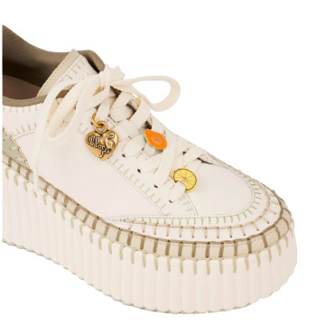 Visuel 3 : Collection Chloé Bordeaux | Sneakers Nama compensée kaki et bleu | Boutique de chaussures de Luxe Parenthese Bordeaux