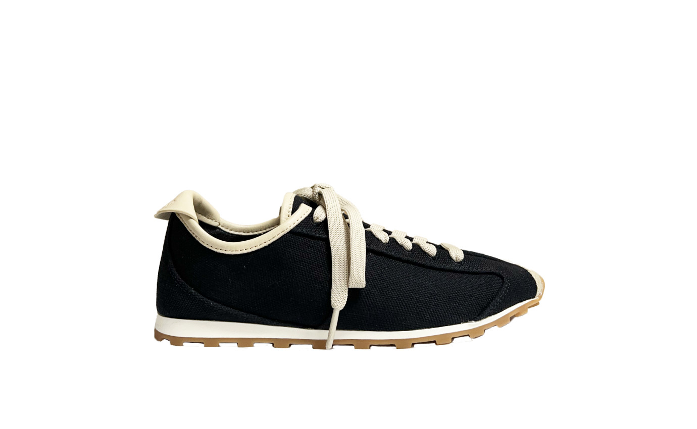 Visuel 1 : Collection Jacquemus Bordeaux | Sneakers les Tennis en toile de coton noir| Parenthese Bordeaux