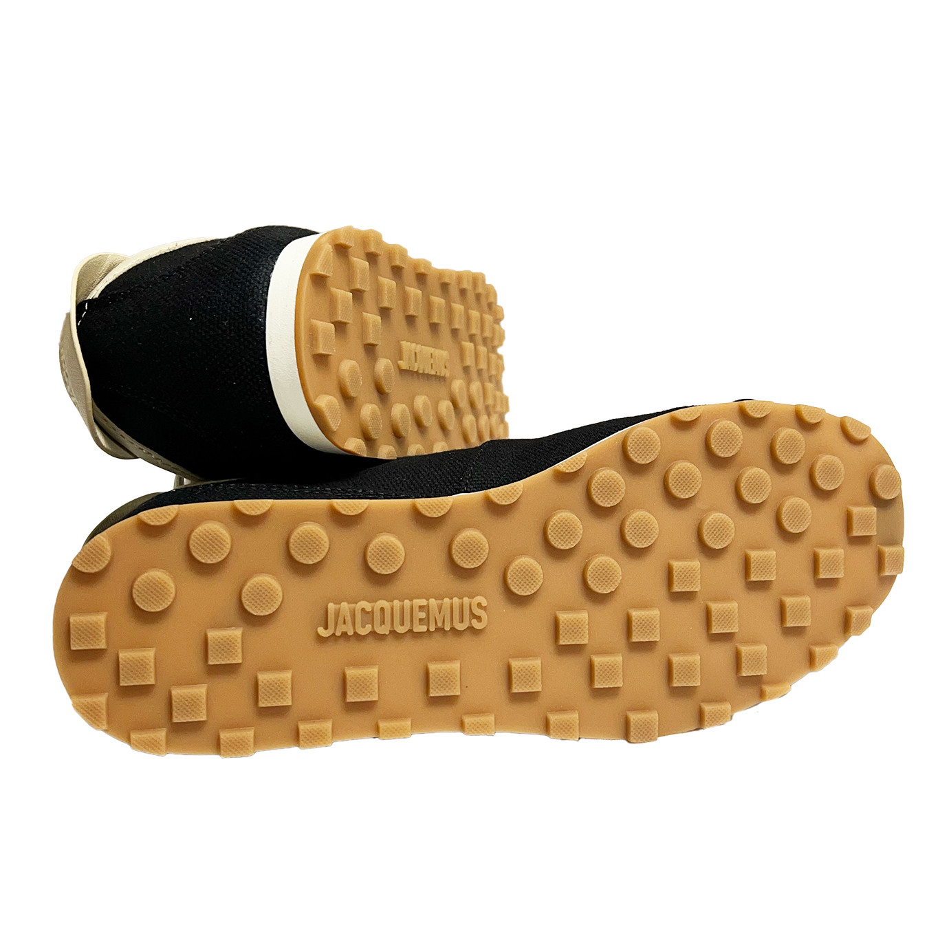 Visuel 3 : Collection Jacquemus Bordeaux | Sneakers les Tennis en toile de coton noir| Parenthese Bordeaux