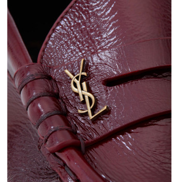 Visuel 4 : Saint Laurent Chaussure | Le loafer Supple en cuir vintage bordeaux| Boutique Parenthese Bordeaux