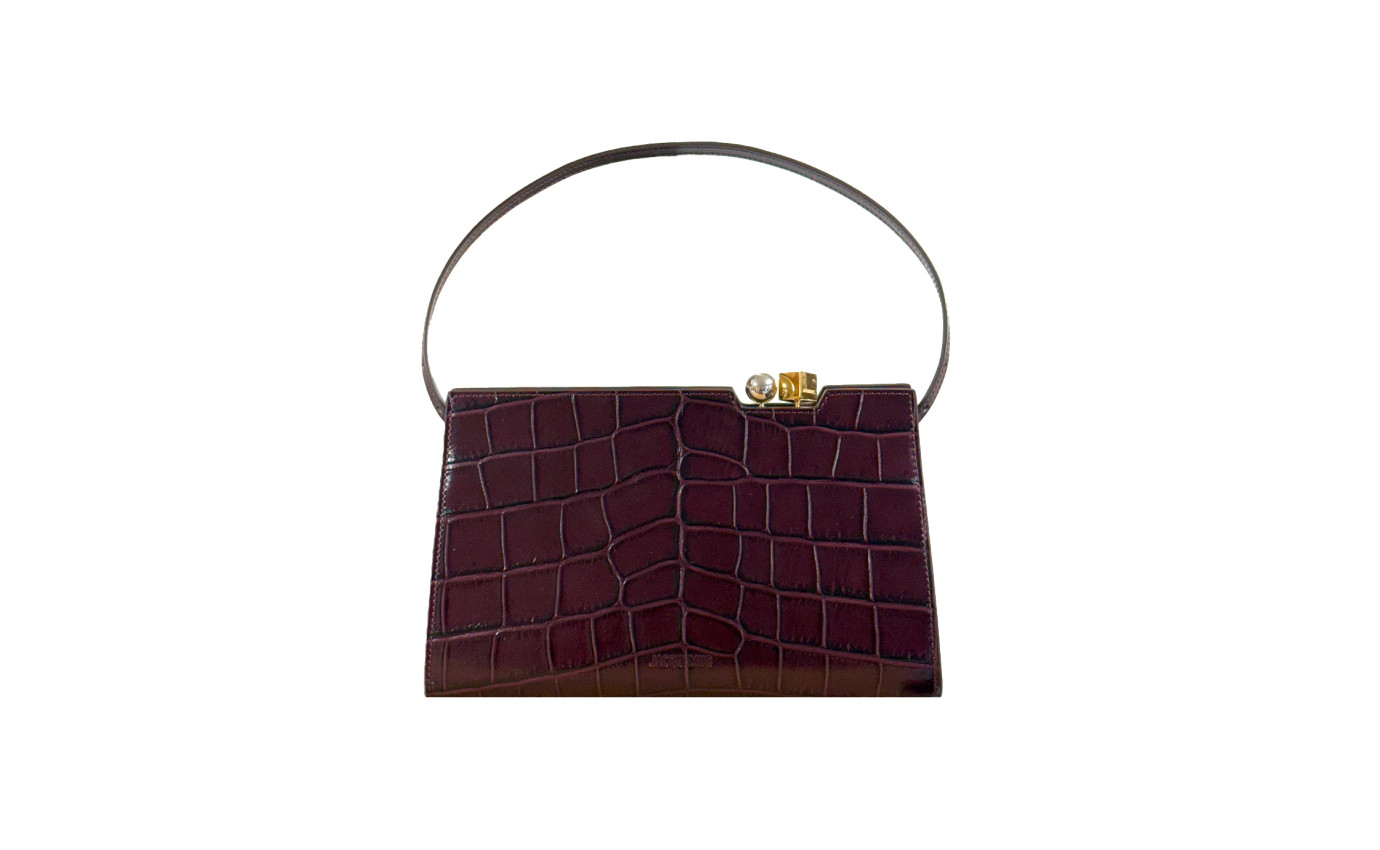 Visuel 1 :  Jacquemus | Le Salon en cuir dark burgundy effet croco|Boutique Parenthese Bordeaux