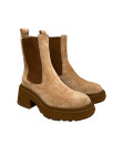 Visuel 2 : Collection Jimmy Choo Bordeaux | Boots Tamia Chelsea en veau velours toffee| Chaussures de luxe Parenthese Bordeaux