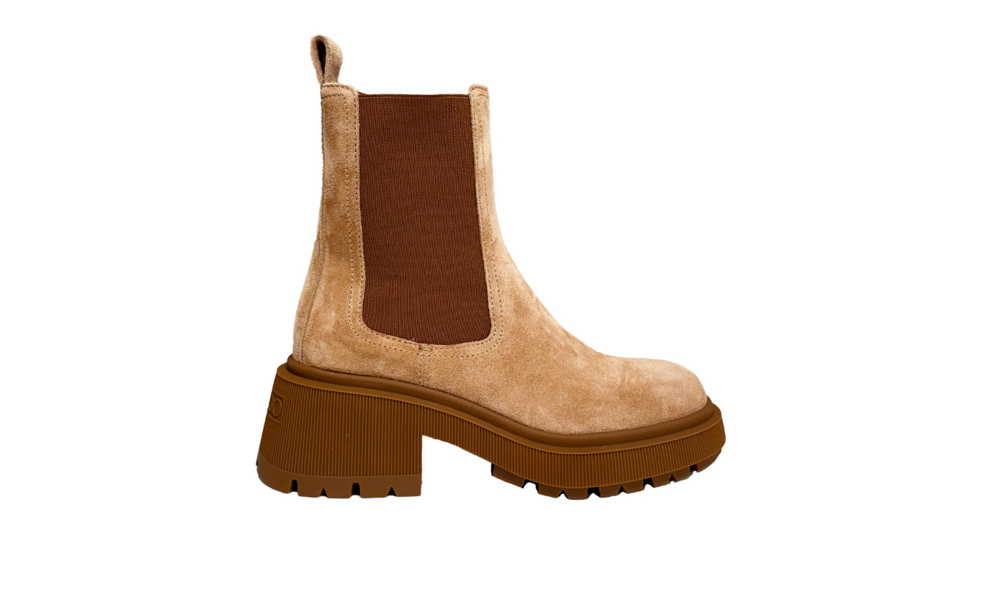 Visuel 1 : Collection Jimmy Choo Bordeaux | Boots Tamia Chelsea en veau velours toffee| Chaussures de luxe Parenthese Bordeaux