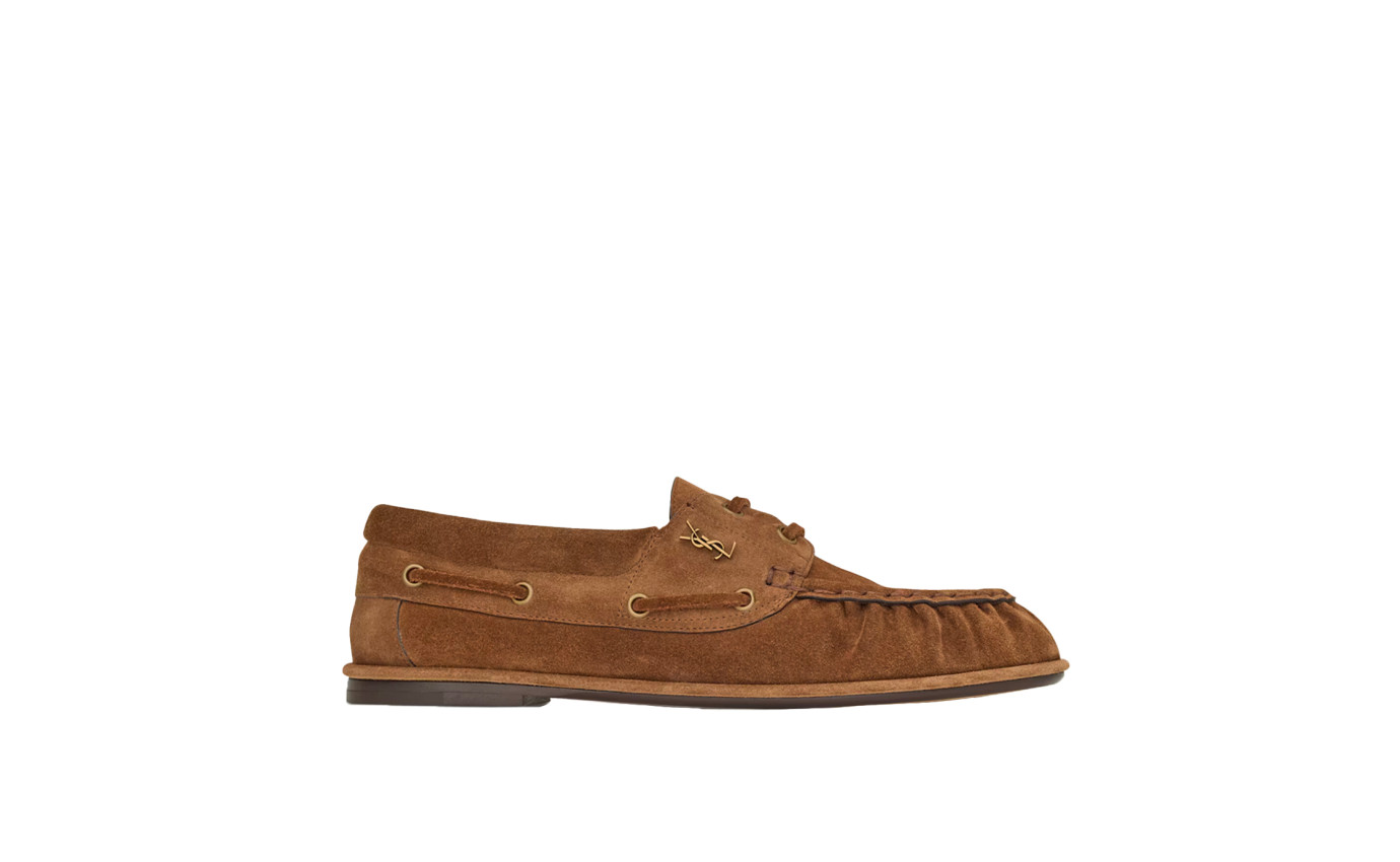 Visuel 1 : Saint Laurent Chaussure | Le loafer Bateau en veau velours camel| Boutique Parenthese Bordeaux