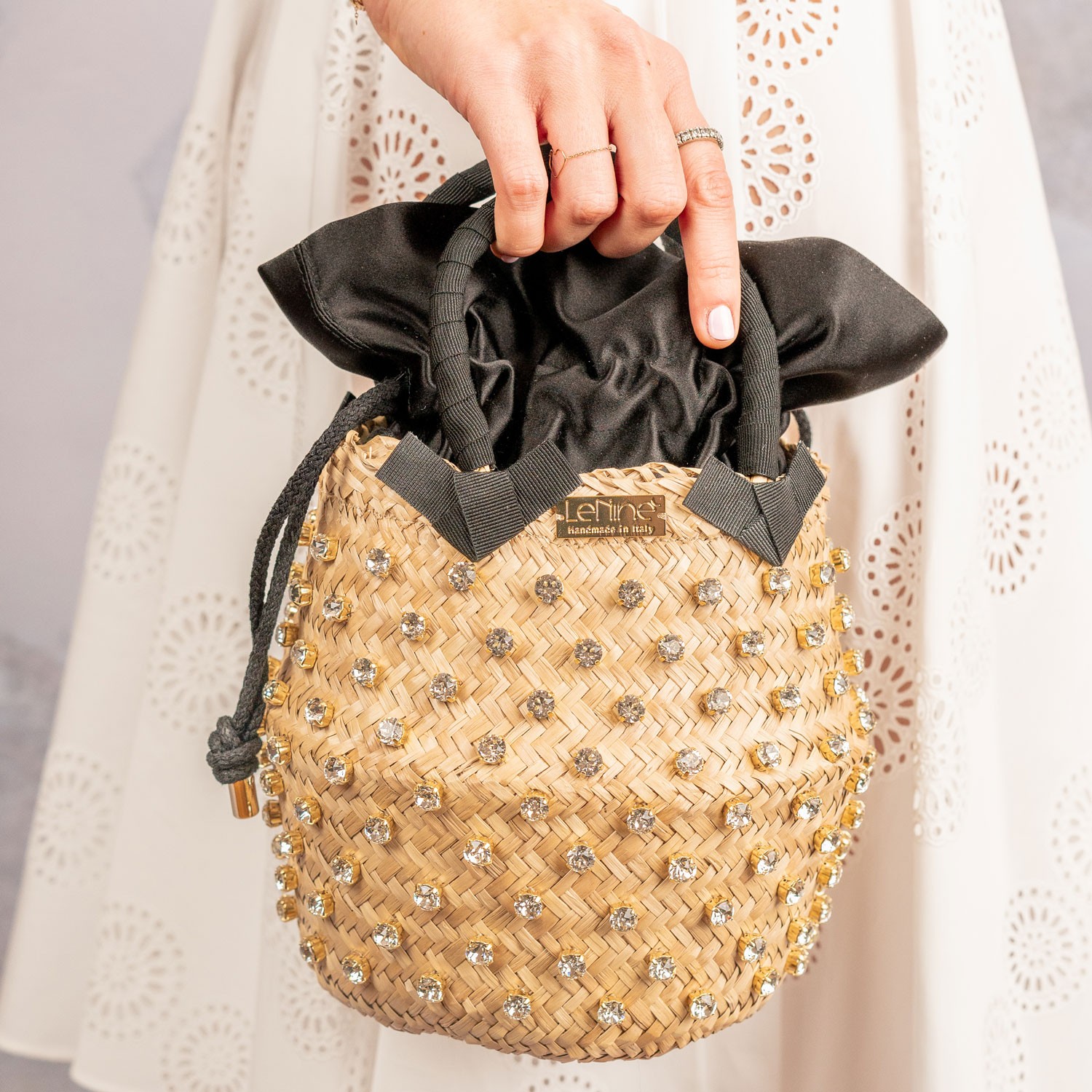 Visuel 3 : Lenine | Sac seau Nina noir | Boutique Parenthese